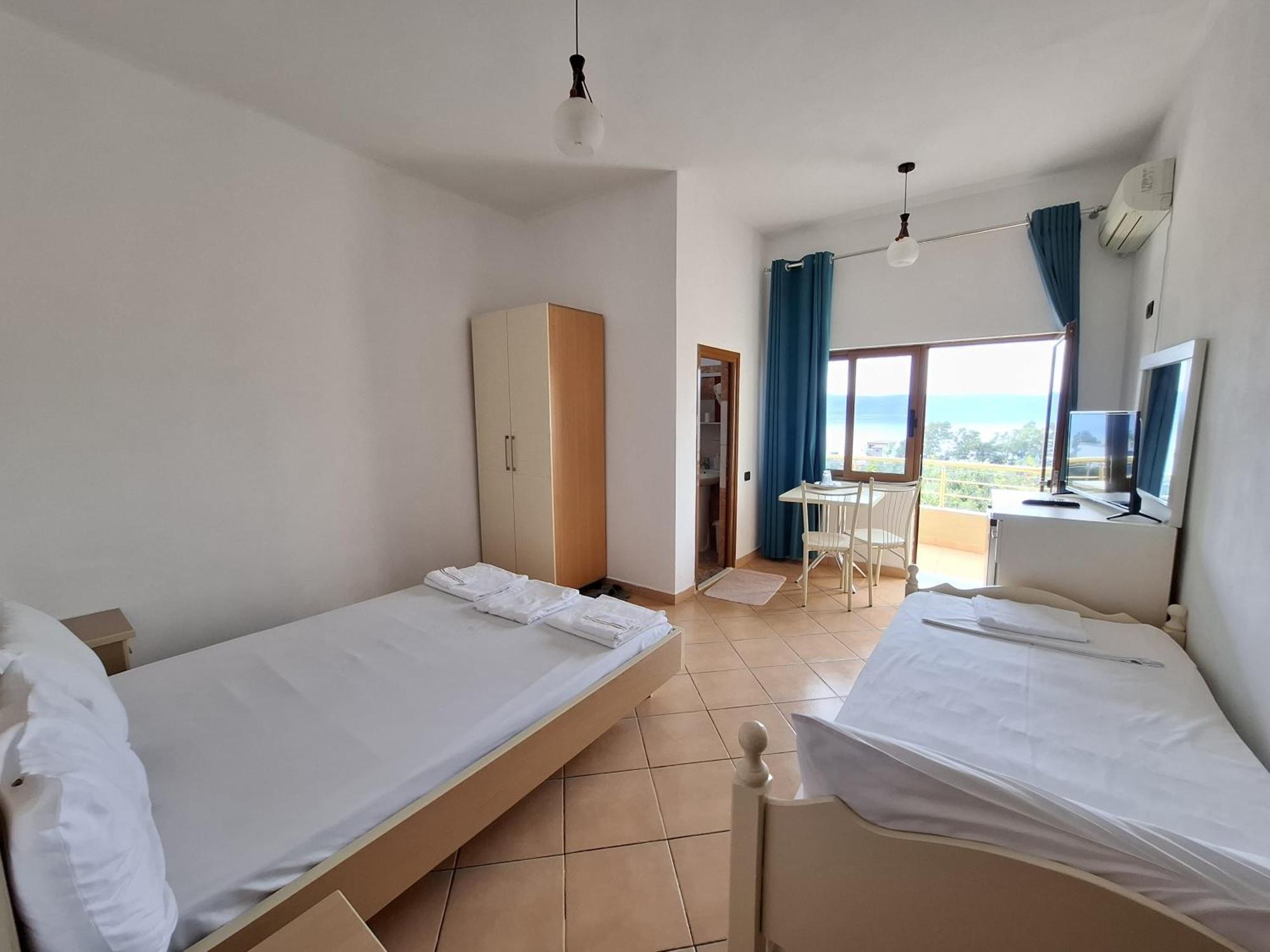 Hotel Sirena Радима Экстерьер фото
