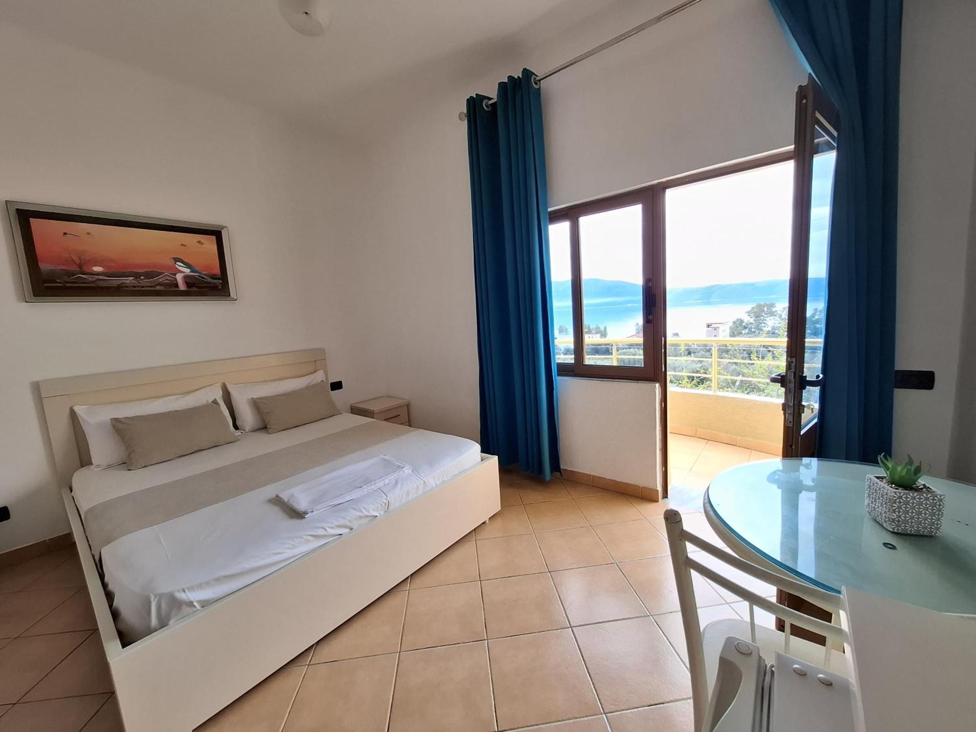Hotel Sirena Радима Экстерьер фото
