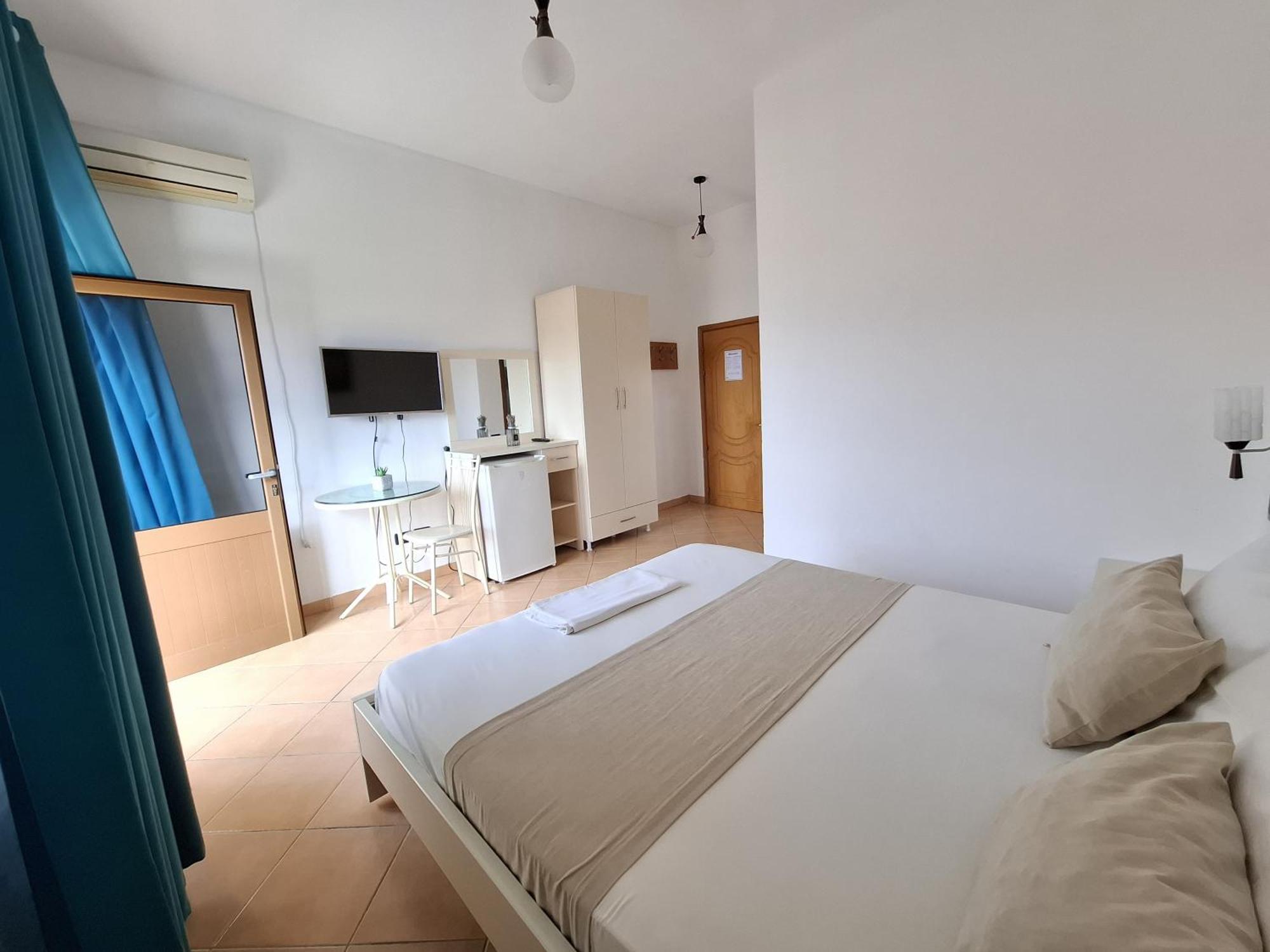 Hotel Sirena Радима Экстерьер фото